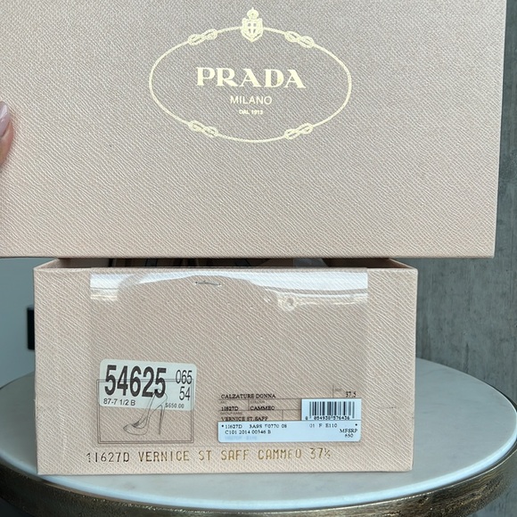 Prada round toe pumps -patent leather- nude - 37.5 / 7.5 US - Picture 10 of 10